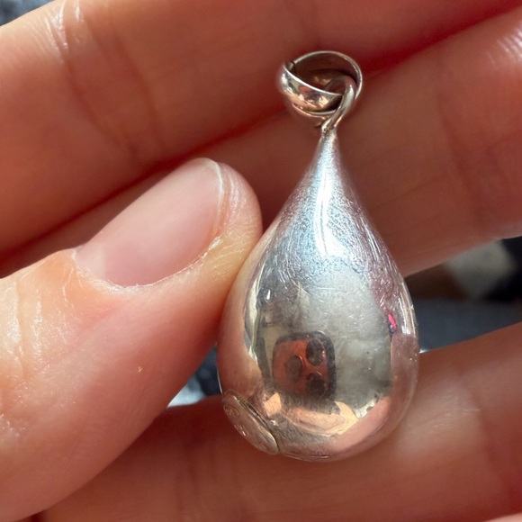 Vintage Jewelry - Vintage SXI 925 Italy Sterling Silver Teardrop Pendant Black Cord Necklace